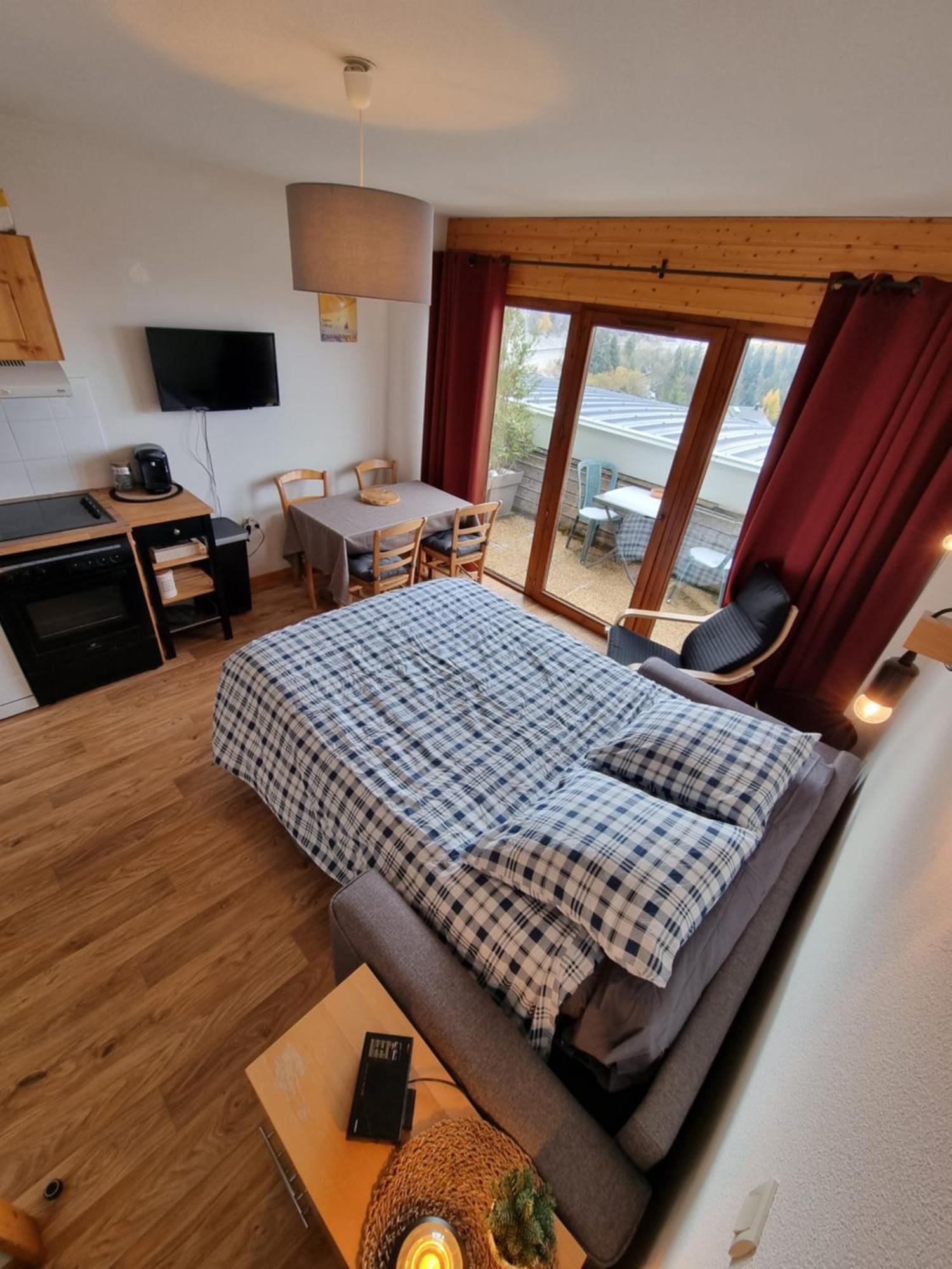 Appartement 4 Personnes 32M2 Au Pied Des Pistes- Wifi- Balcon Sud- Chamrousse 1650 Exteriör bild